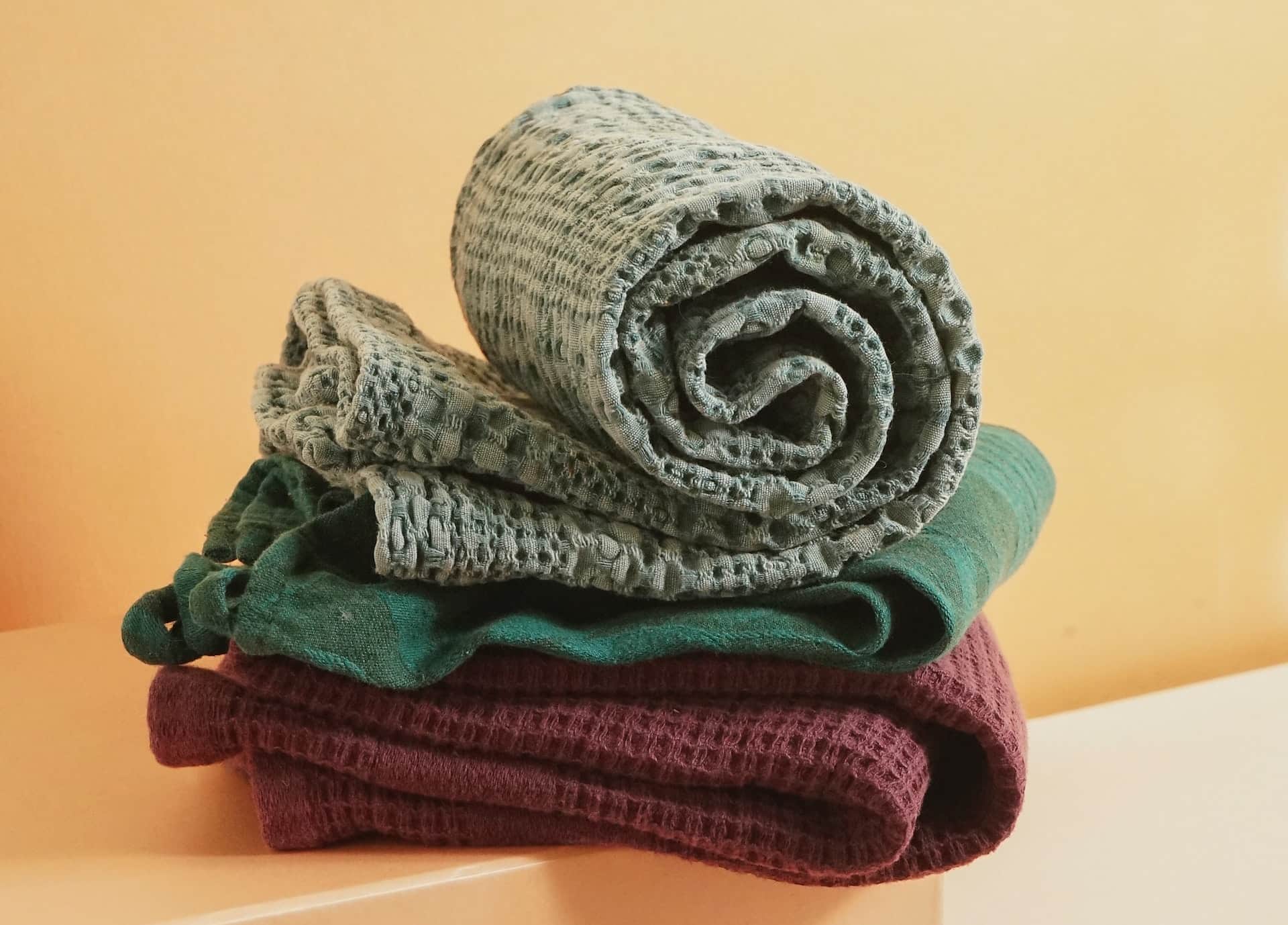 https://tubtopia.com/assets/images/posts/textured-towels.jpeg